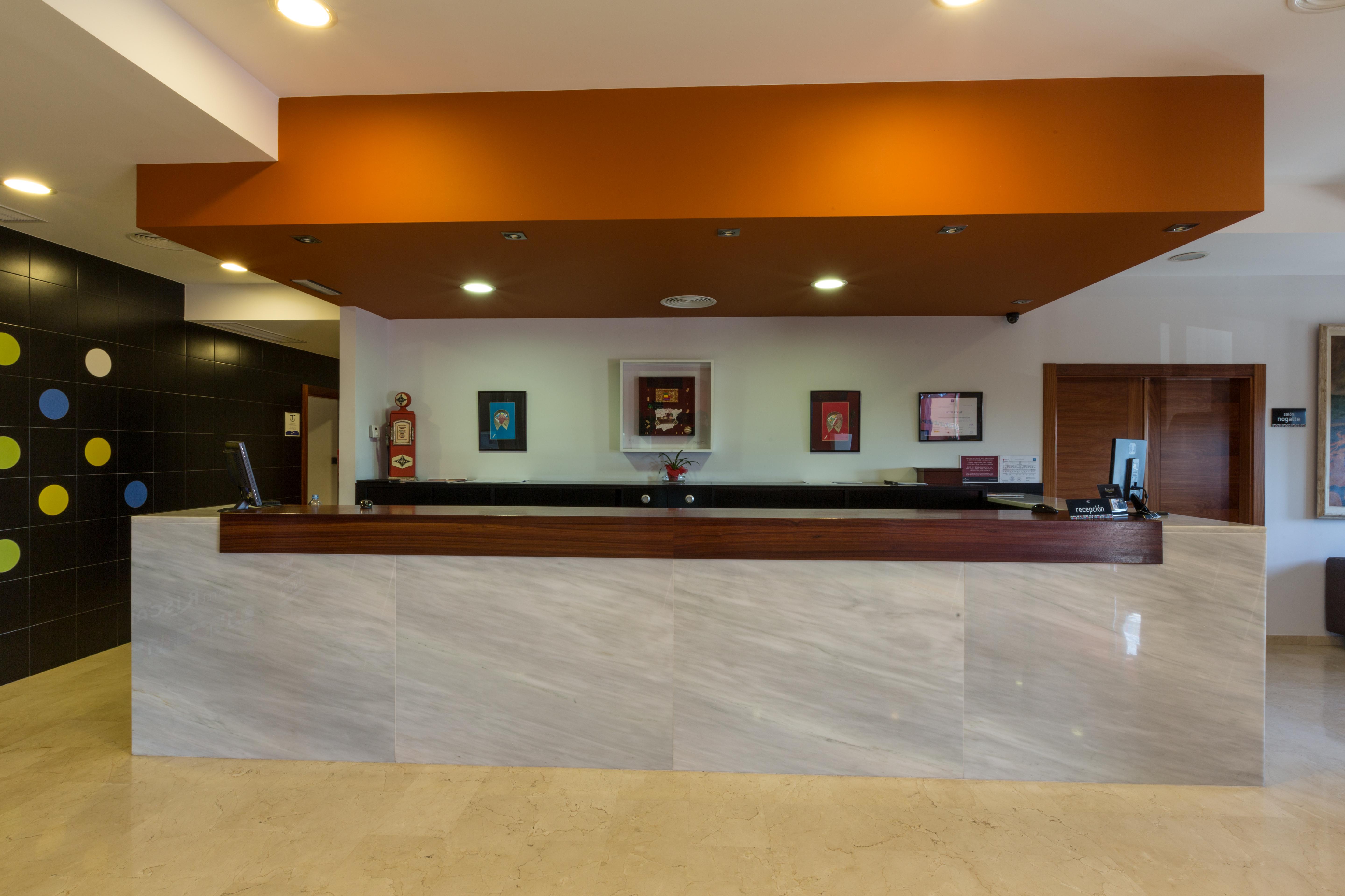 Hotel Sercotel Riscal 3*