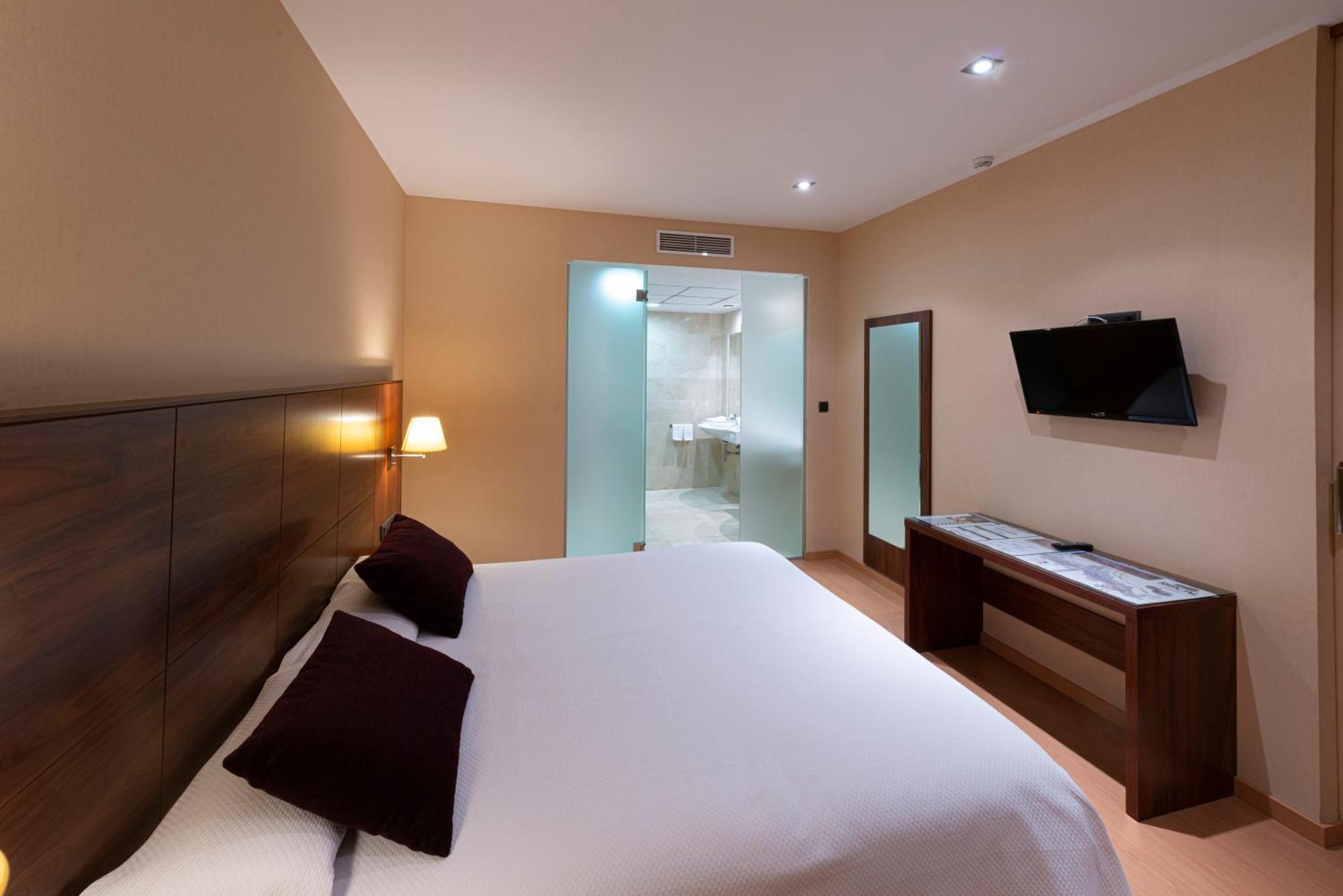 Sercotel Riscal Hotel 3*