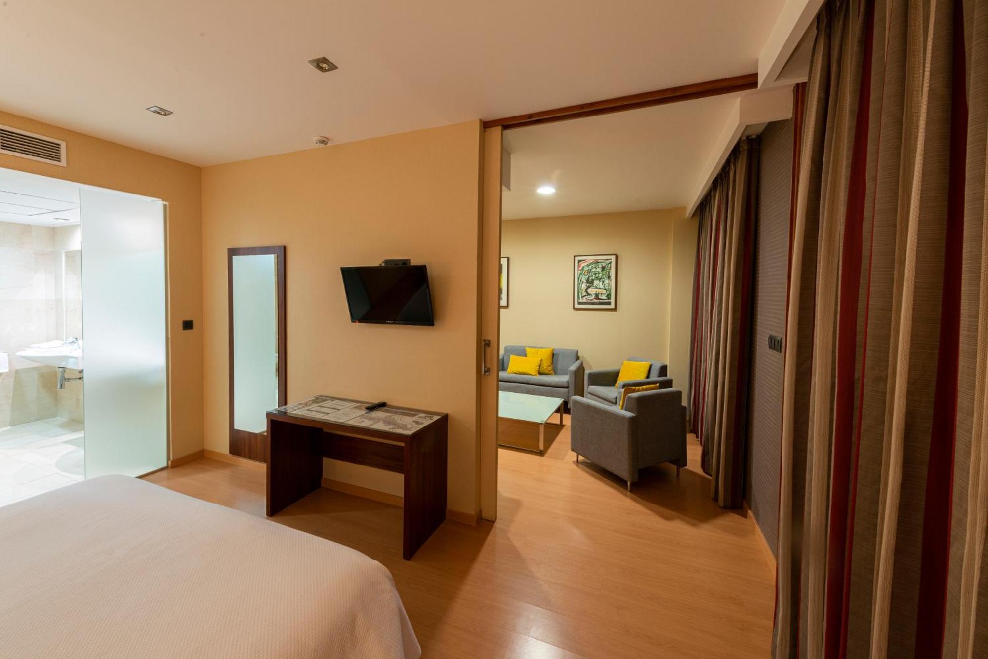 Hotel Sercotel Riscal 3*